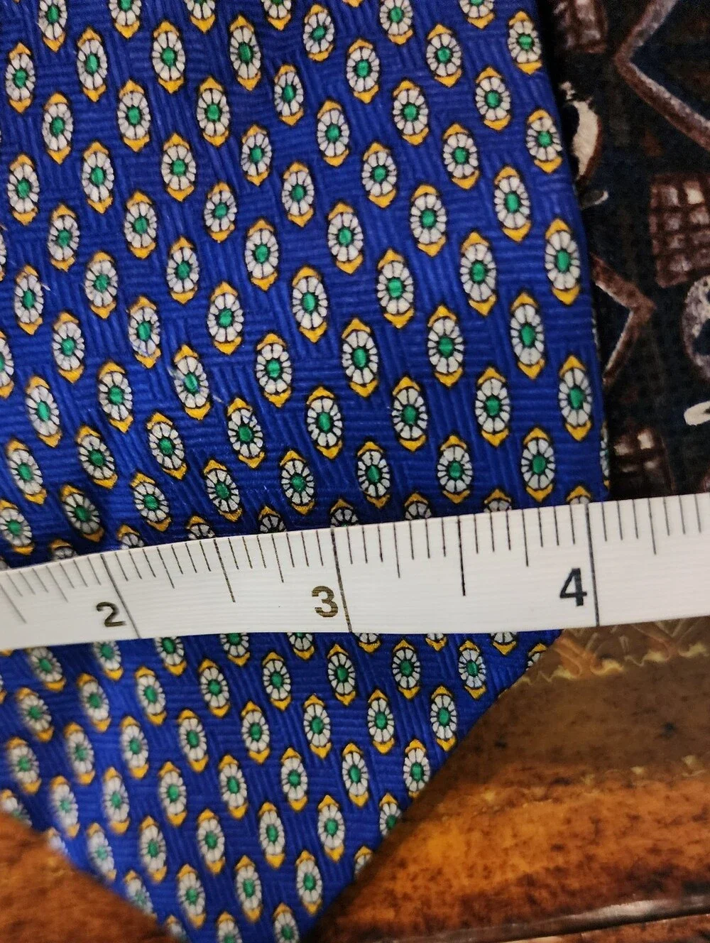 3pc Men’s 100% Silk Tie Lot Van Heusen Honors Surrey Paisley Geometric